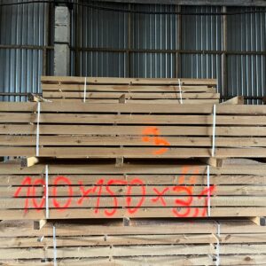 Ve Wood nekalibrētas brusas.