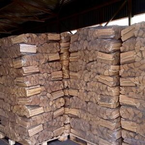 Ve Wood sausa bērza malka.